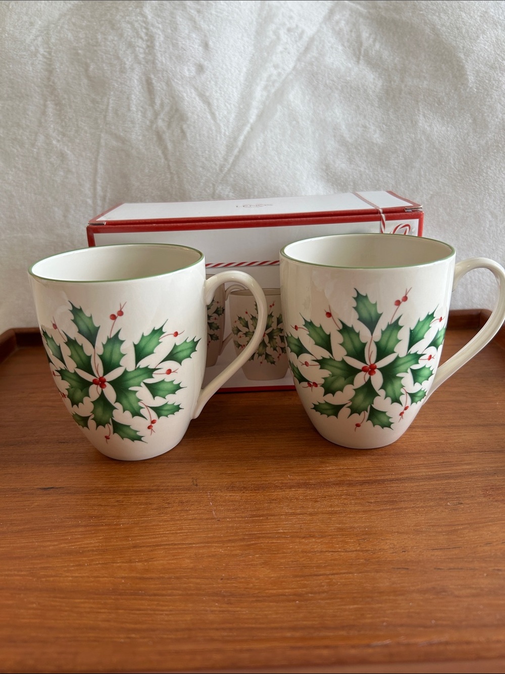 Lenox Holiday Holly Berry Set Of 2
Coffee Mugs Cups New In Box - Picture 2 of 7